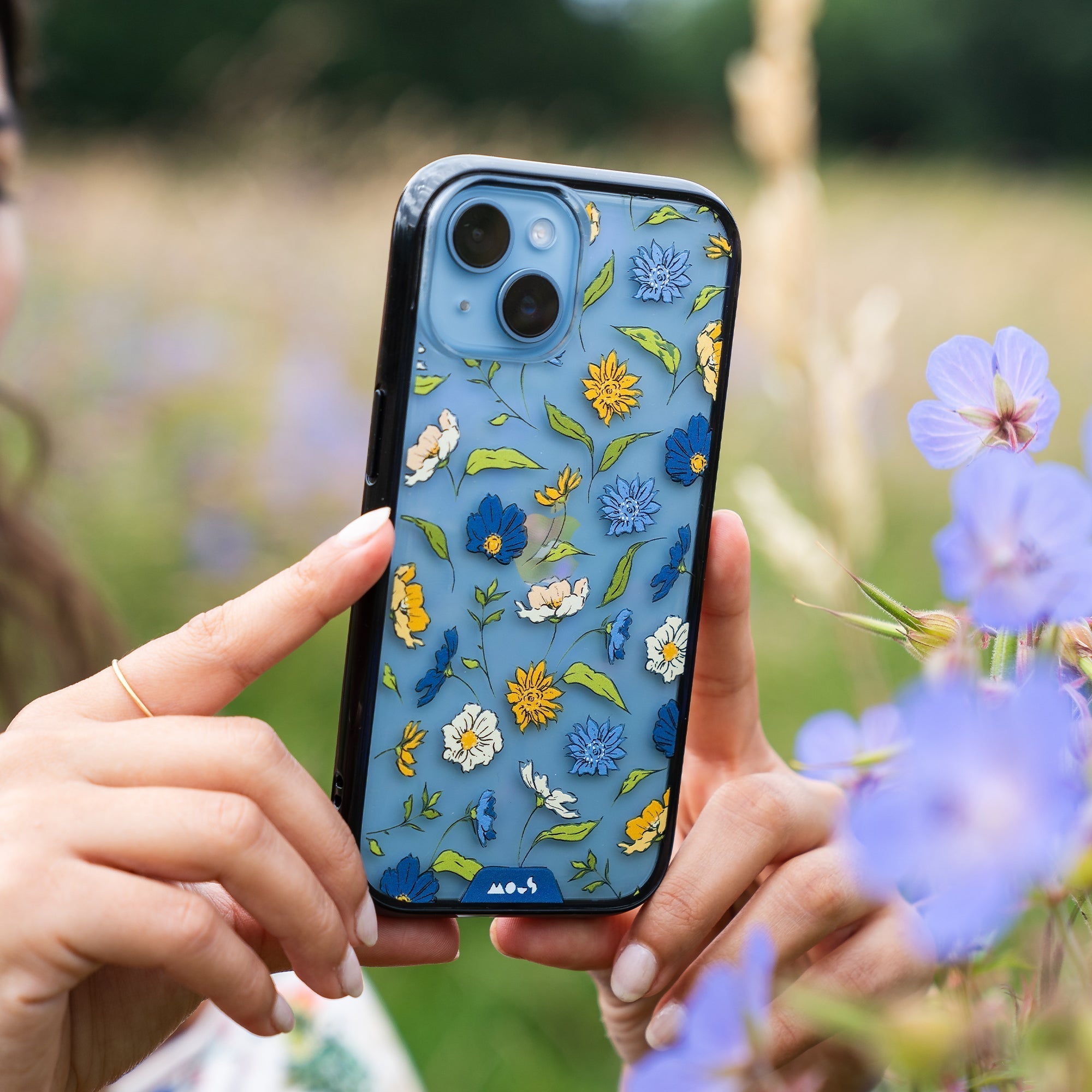 mous-floral-blue-coque-de-protection-iphone-12-fleurs image 4