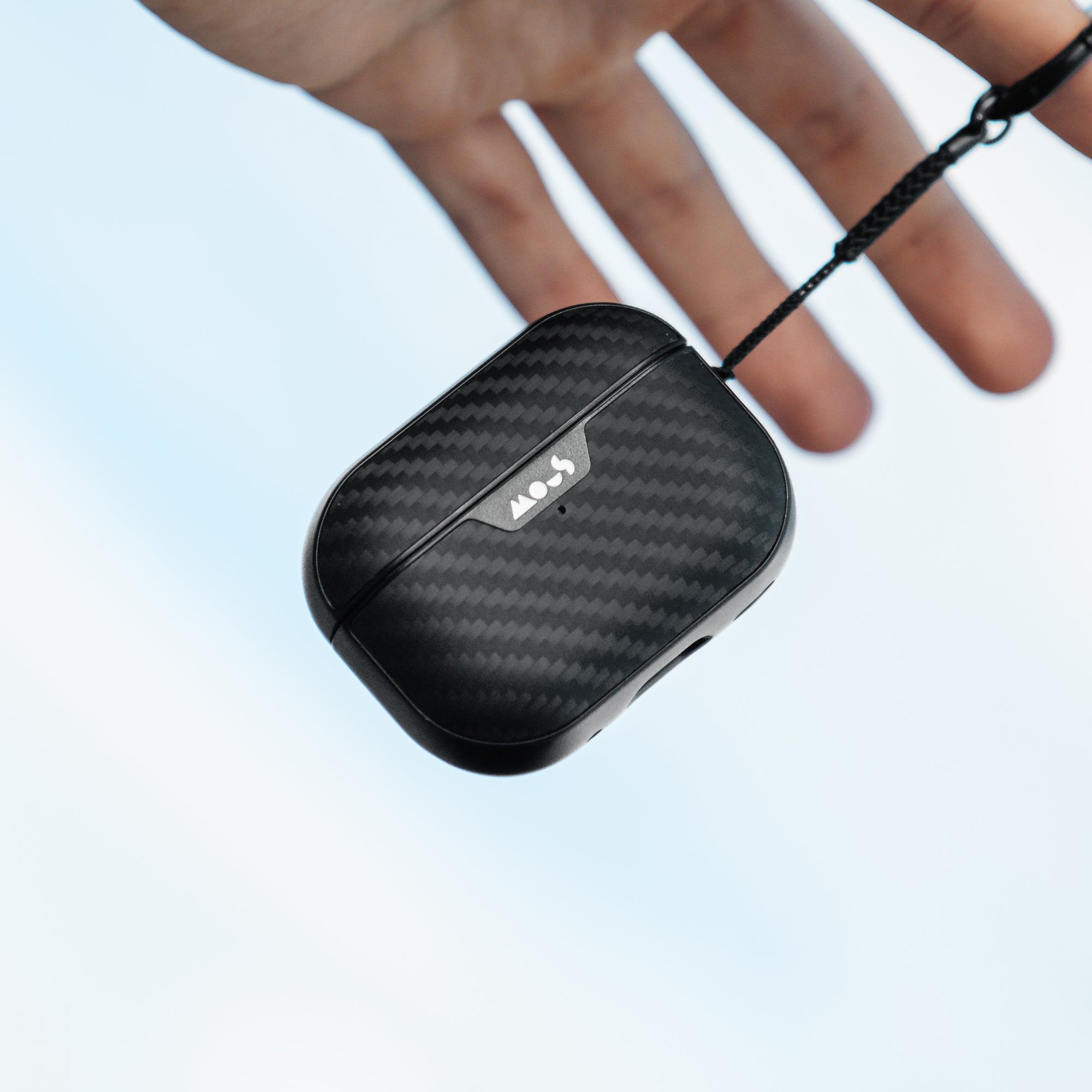 mous-coque-airpods-pro-fibre-aramide-noire-ultra-protectrice image 8