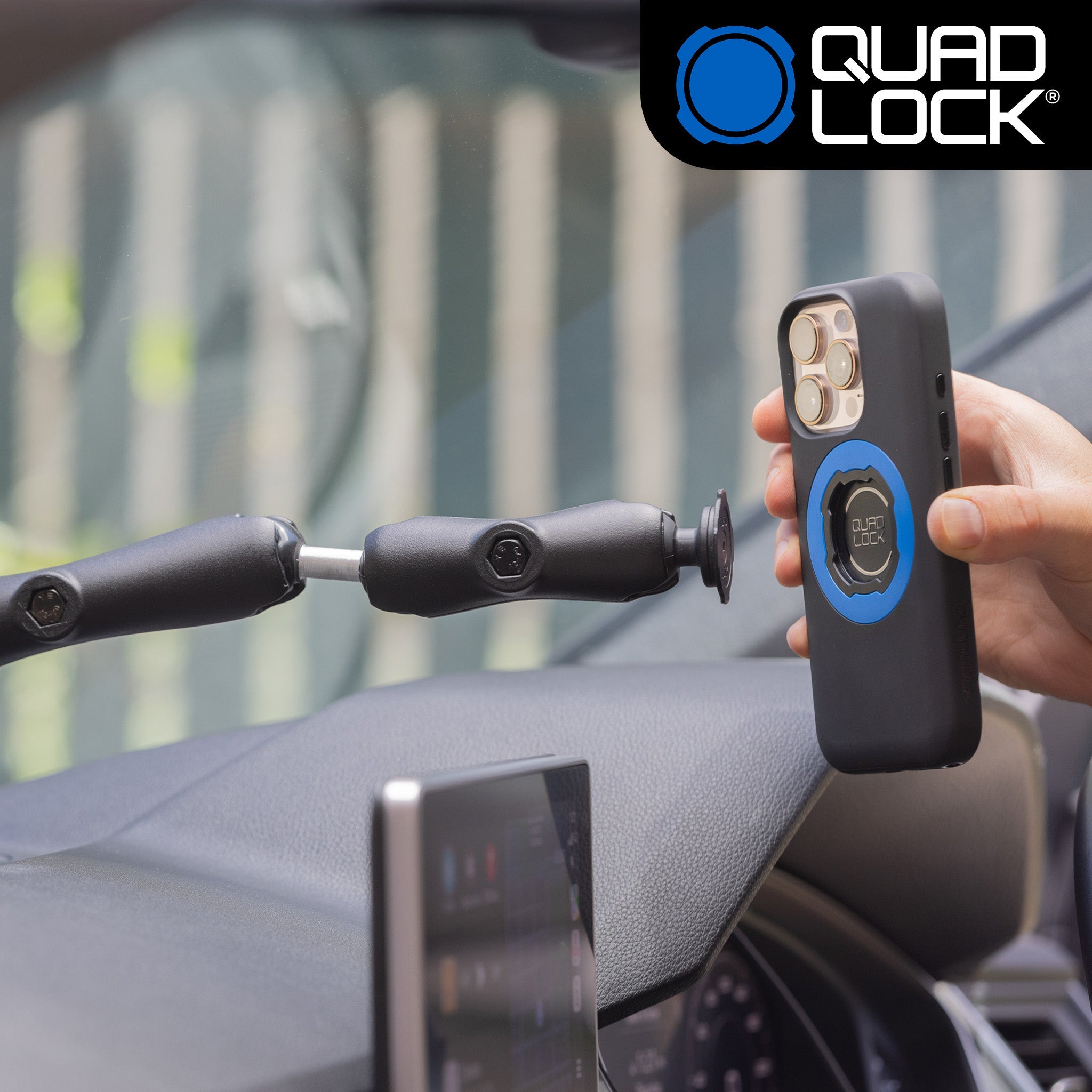 quad-lock-adaptateurs-boule-top-cap-kits-v-hicule-4x4-iphone image 2