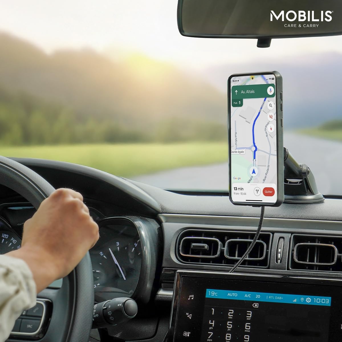 mobilis-energia-mobile-dongle-pogo-pin-usb-c-support-ventouse-pare-brise-65w image 7