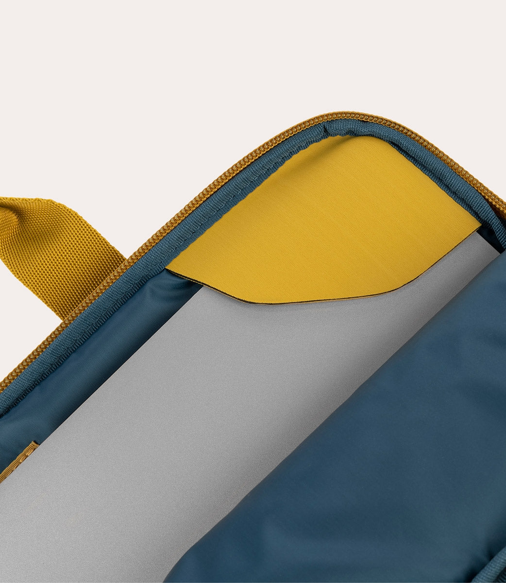 tucano-smilza-sacoche-super-slim-pour-pc-portable-et-macbook-en-plastique-recycl image 8