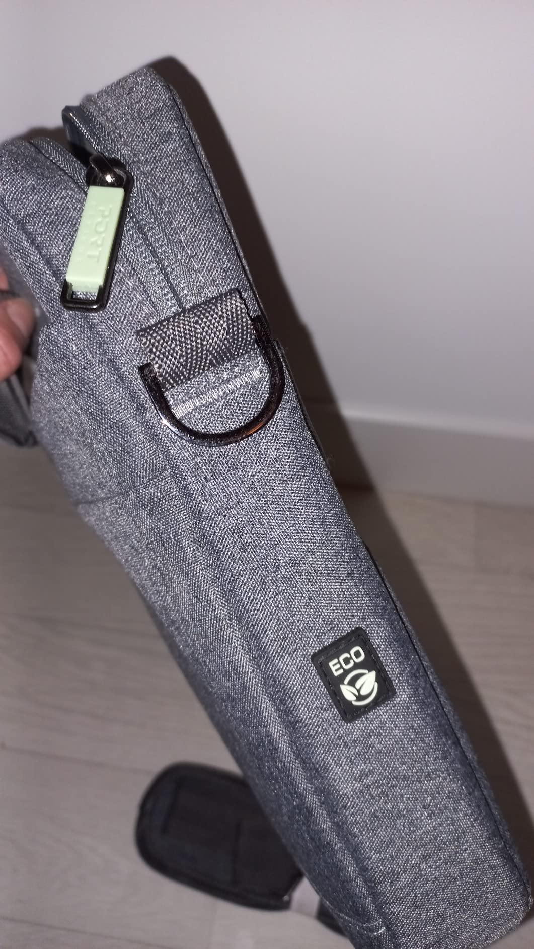 Bien mais un peu juste avec gros chargeur