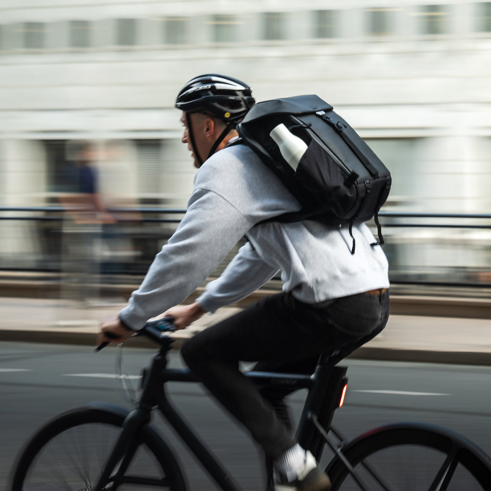 mous-extreme-sac-dos-commuter-lid-18-litres-noir image 8