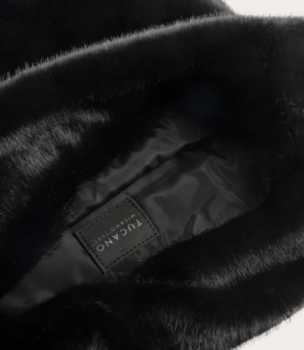 tucano-nina-fur-backpack-sac-dos-en-fausse-fourrure-fermeture-cordon-45 image 8