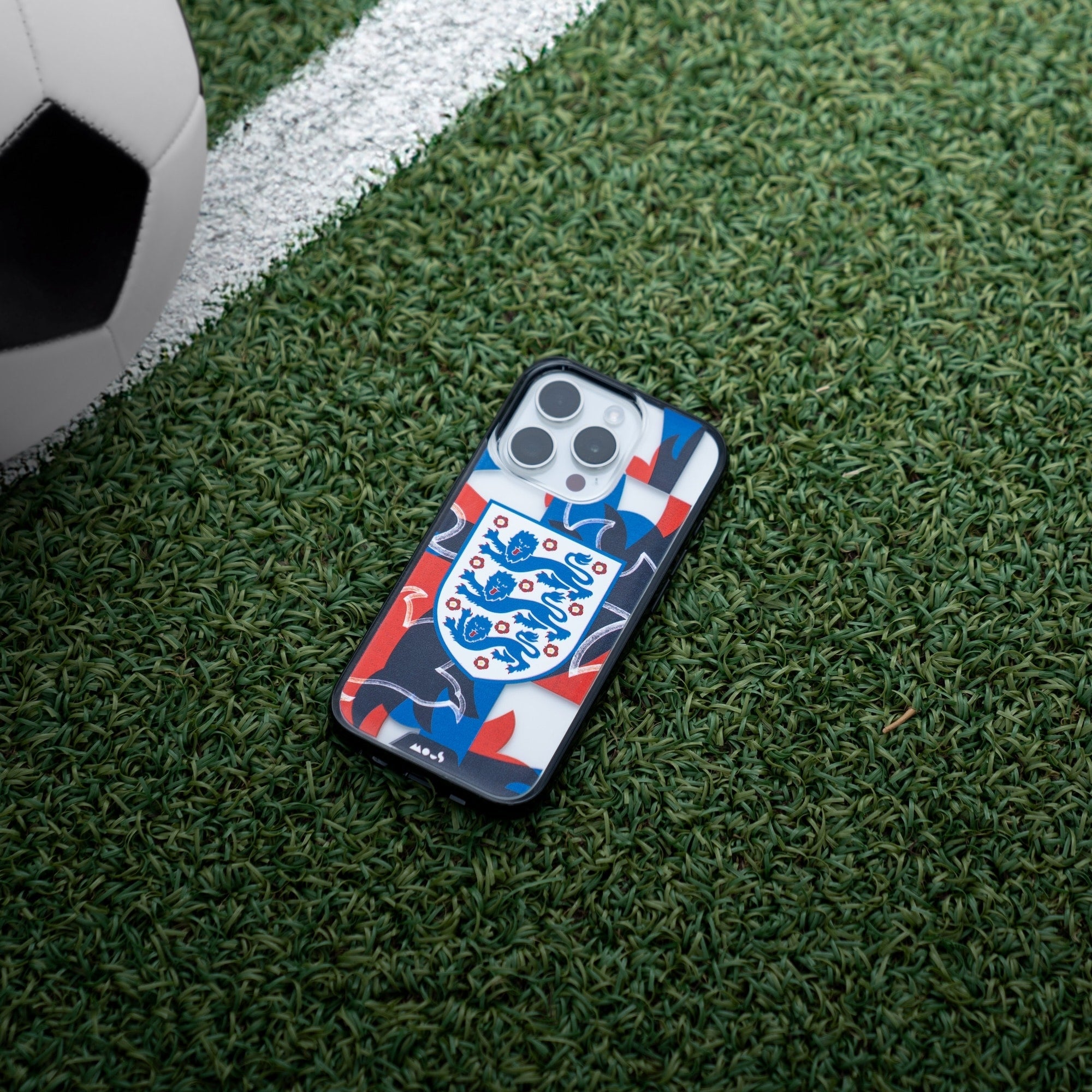 mous-collabs-england-three-lions-coque-de-protection-iphone-12-12-mini-12-pro-bl image 7