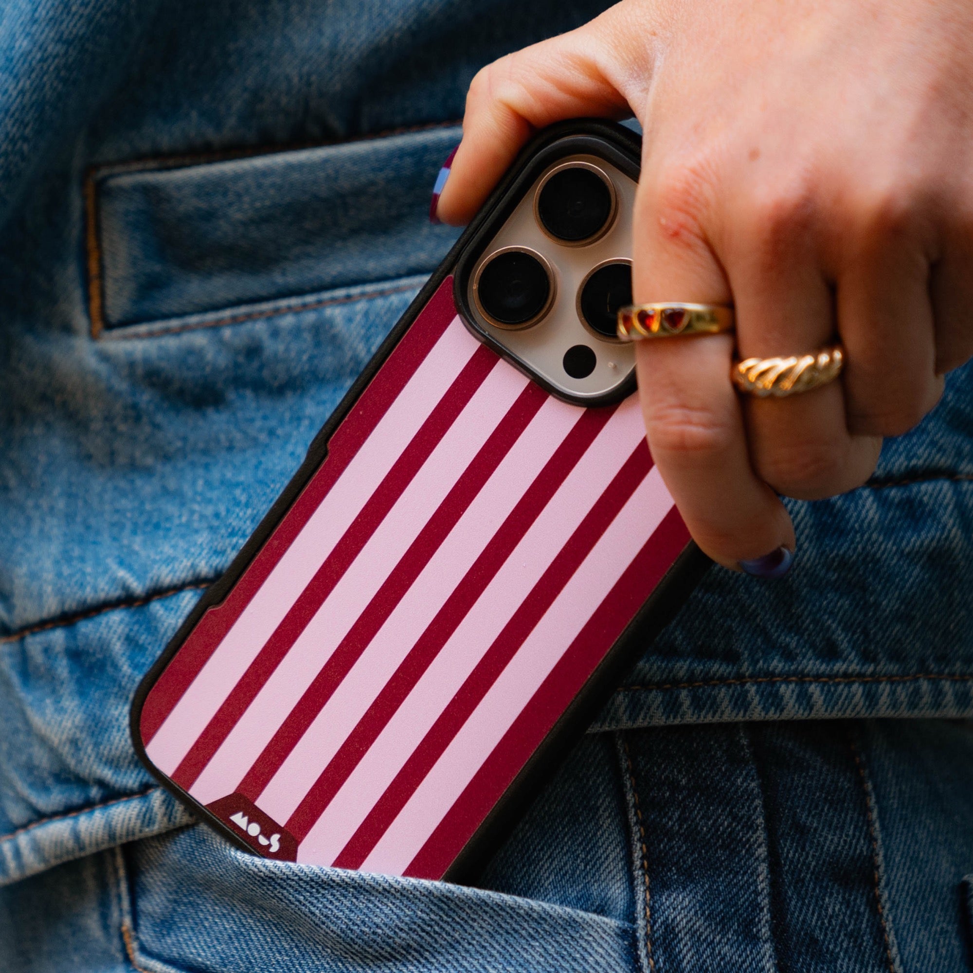 mous-cherry-coque-de-protection-t-l-phone-violette-motif-treat image 3