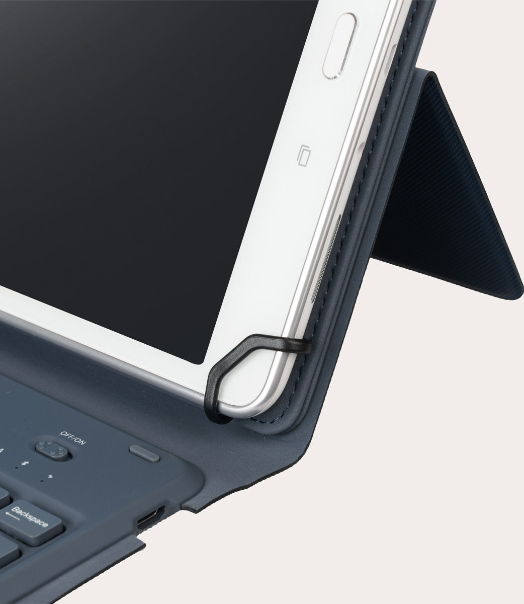 tucano-gancio-housse-universelle-13-pour-tablette-ipad-13-avec-clavier-wireless image 5