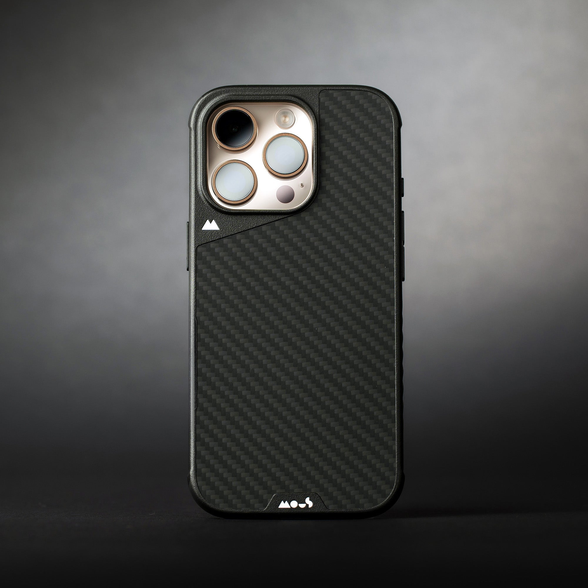 mous-limitless-aramid-fibre-coque-iphone-16-avec-camera-control-noir image 2