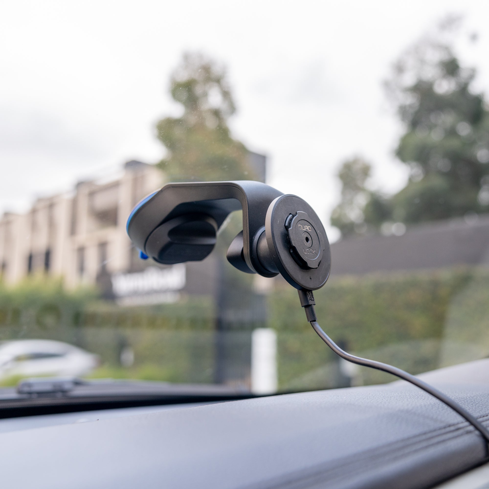 quad-lock-ventouse-voiture-support-smartphone-pare-brise-tableau-de-bord image 7