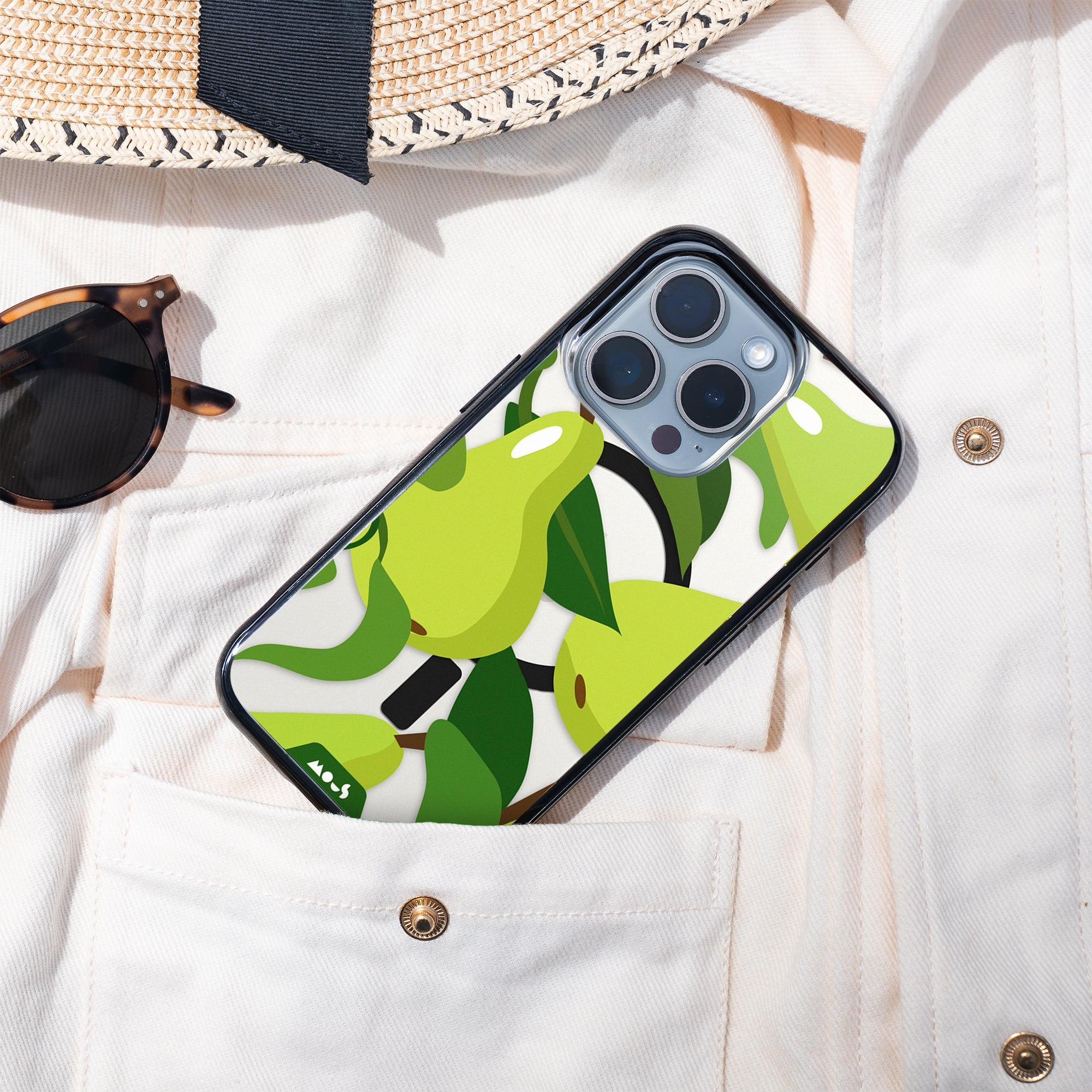 mous-fruits-pear-coque-protectrice-verte-compatible-magsafe-pour-iphone-14-14-pl image 3