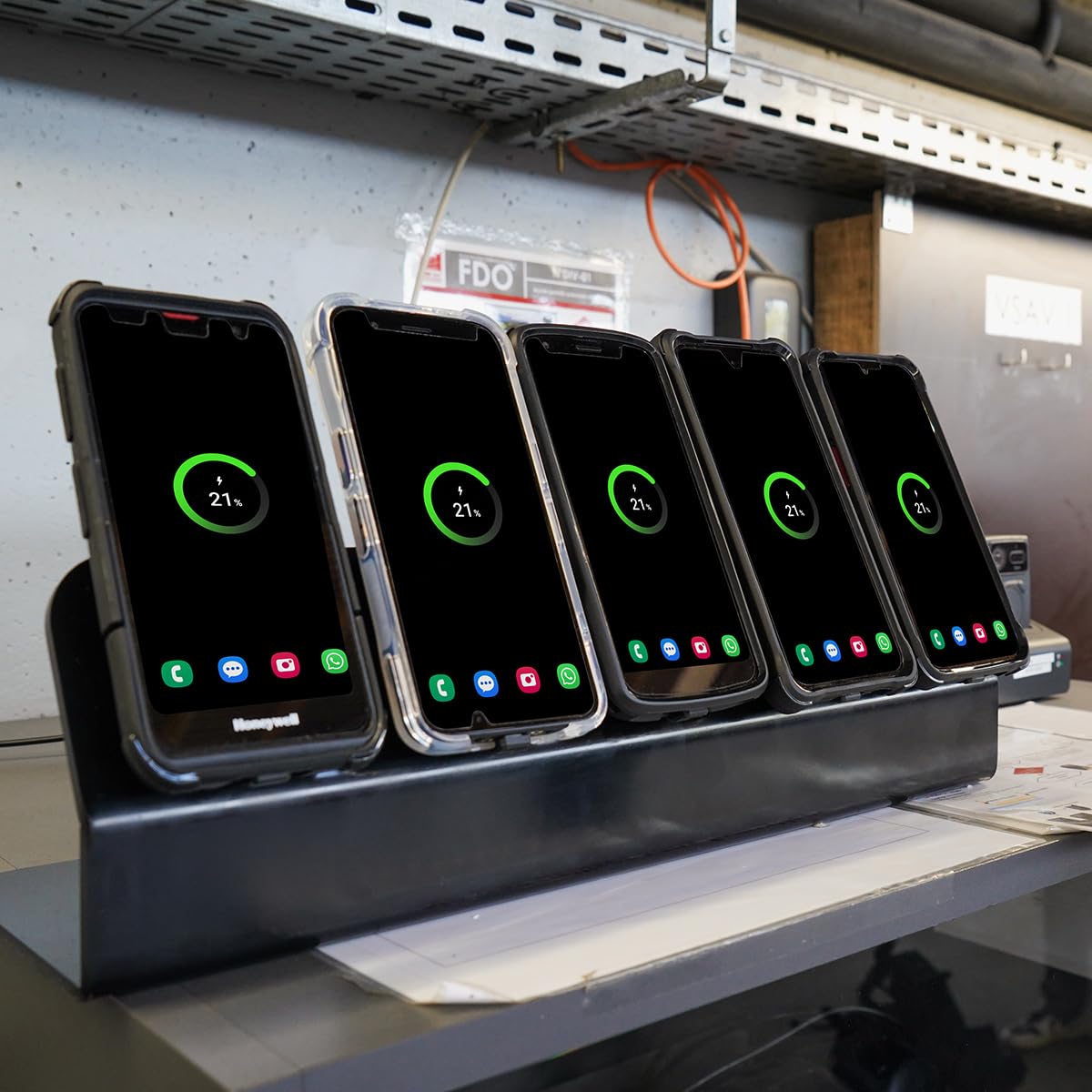 mobilis-energia-mobile-dock-5-positions-us-120w-anneau-maintien-noir image 8
