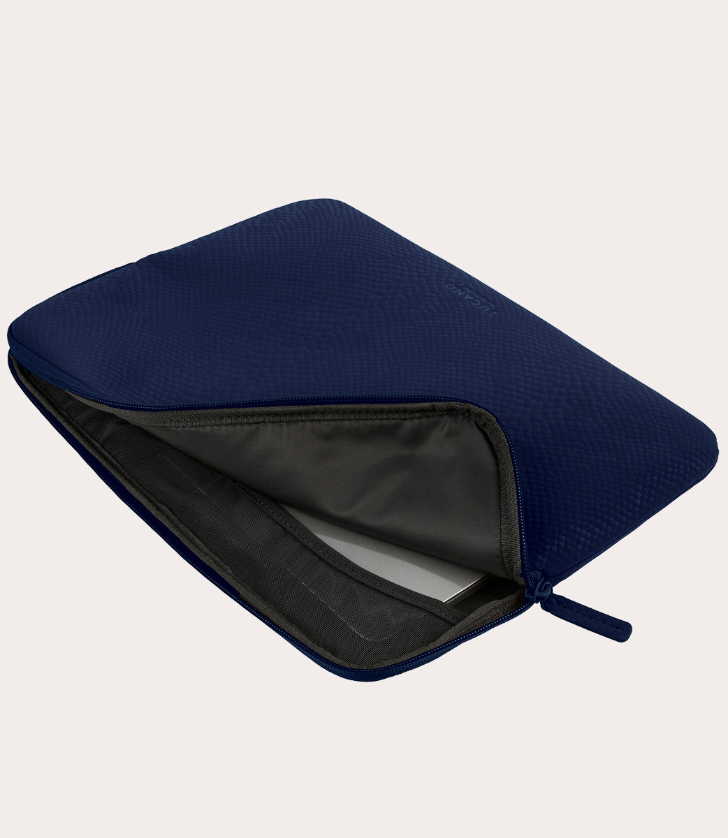 tucano-boa-housse-macbook-et-pc-aspect-reptile-pu-anti-slip image 8