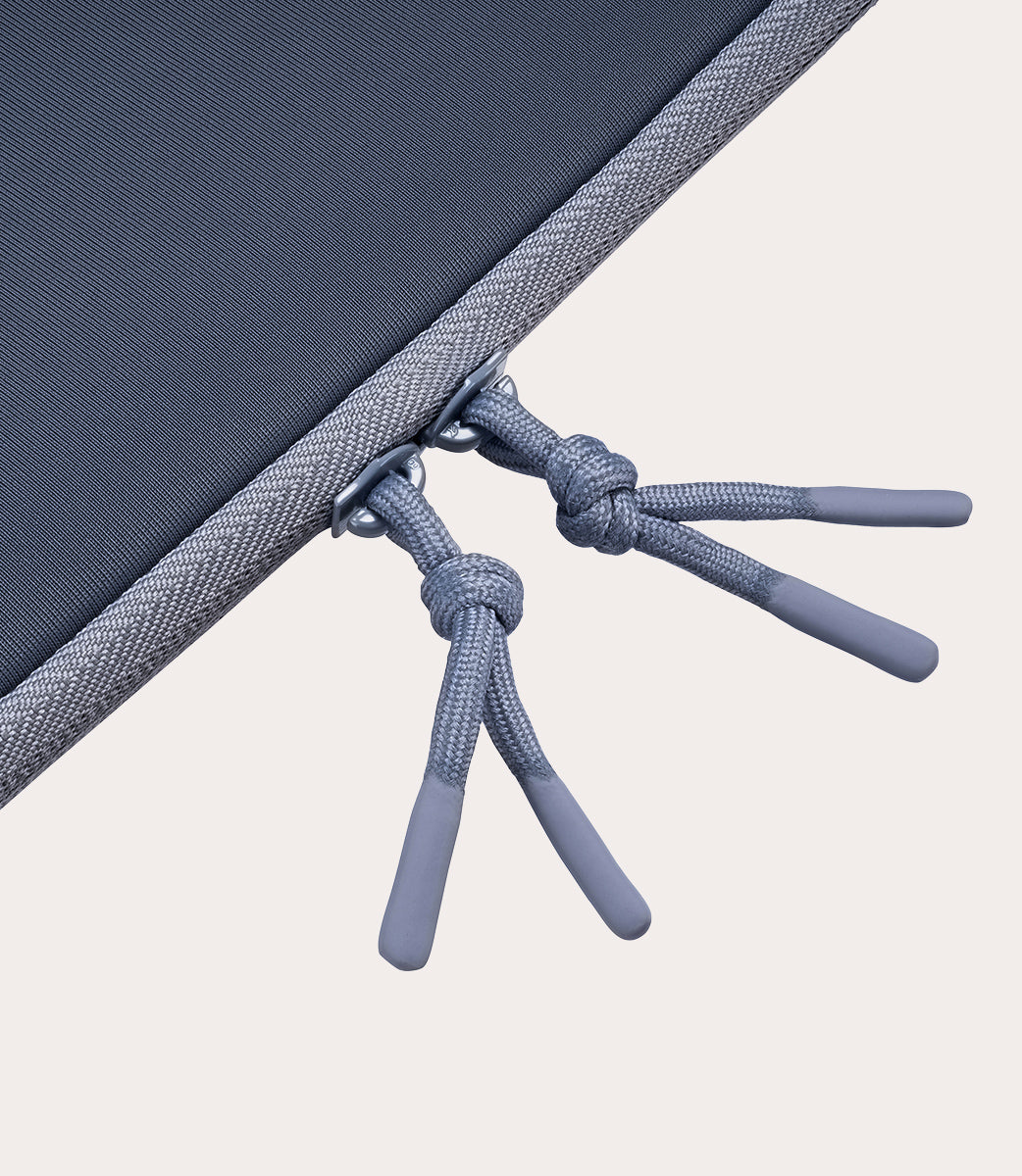 tucano-one-housse-macbook-neo-en-n-opr-ne-4-mm-anti-slip image 4