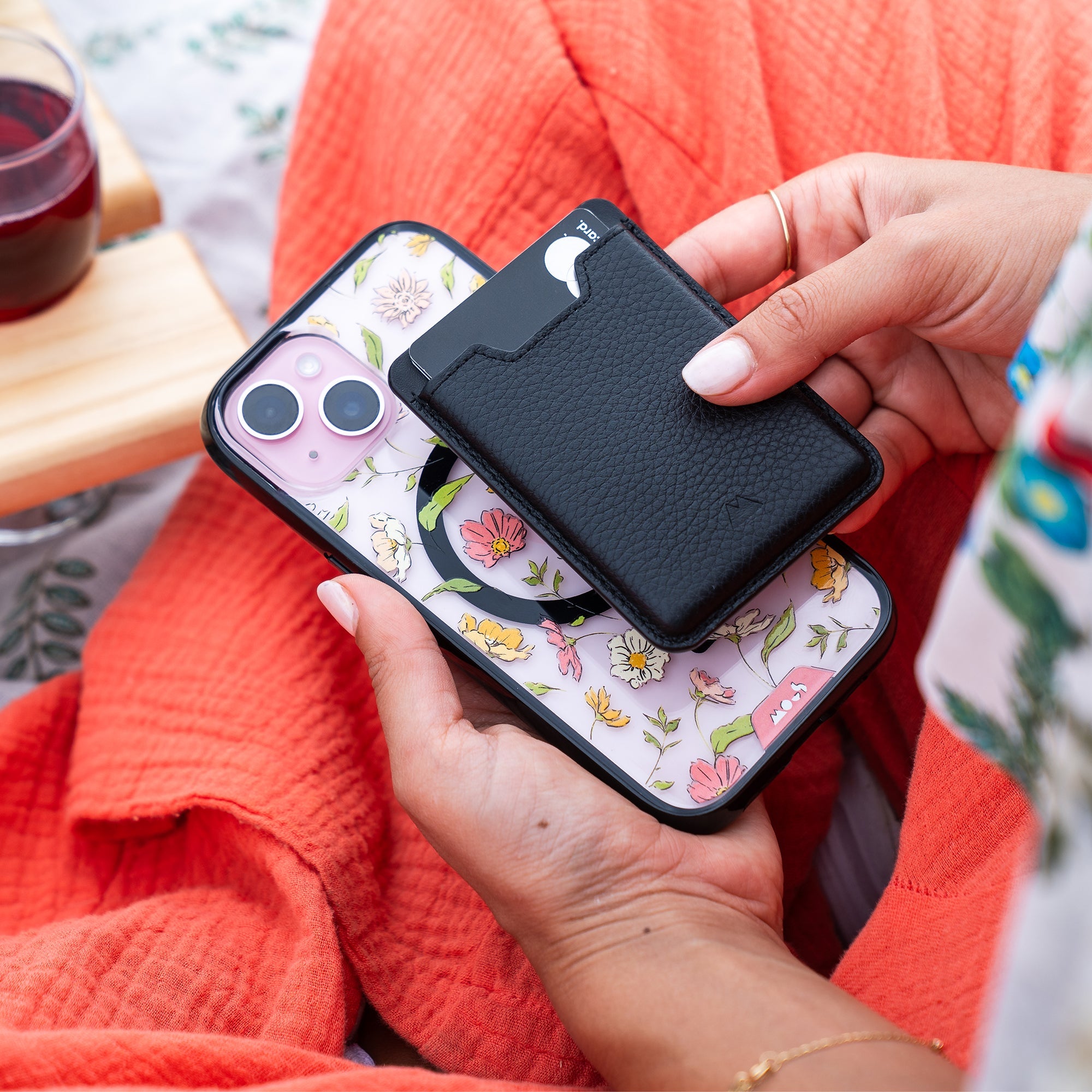 mous-floral-pink-coque-de-protection-t-l-phone-flowers-magsafe image 7