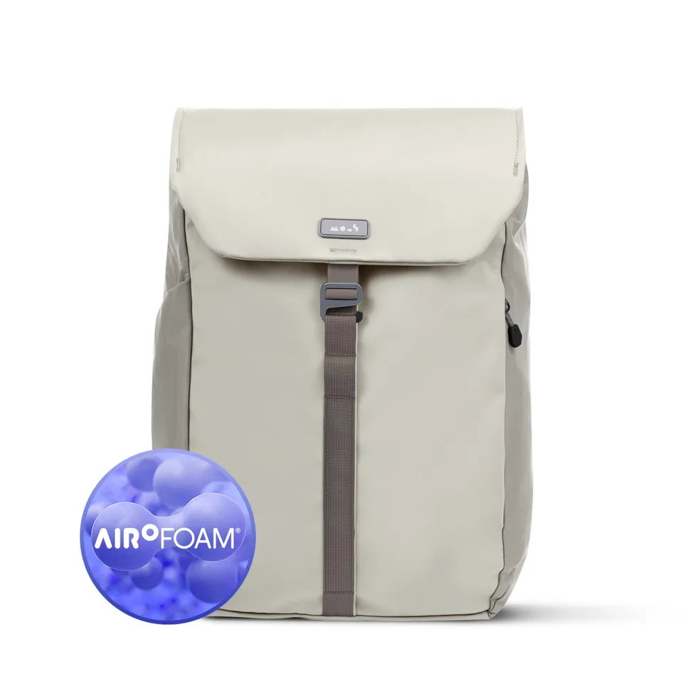 mous-day-sac-dos-stone-flap-20-litres-airofoam-beige image 1