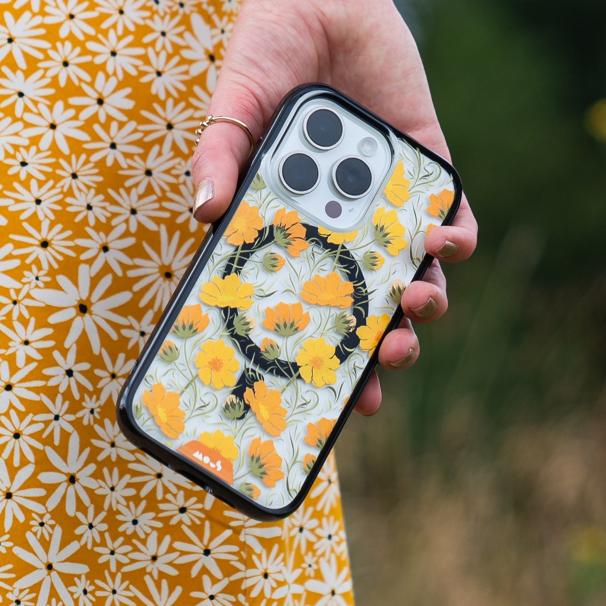 mous-cosmos-orange-coque-de-protection-t-l-phone-flowers-magsafe image 7