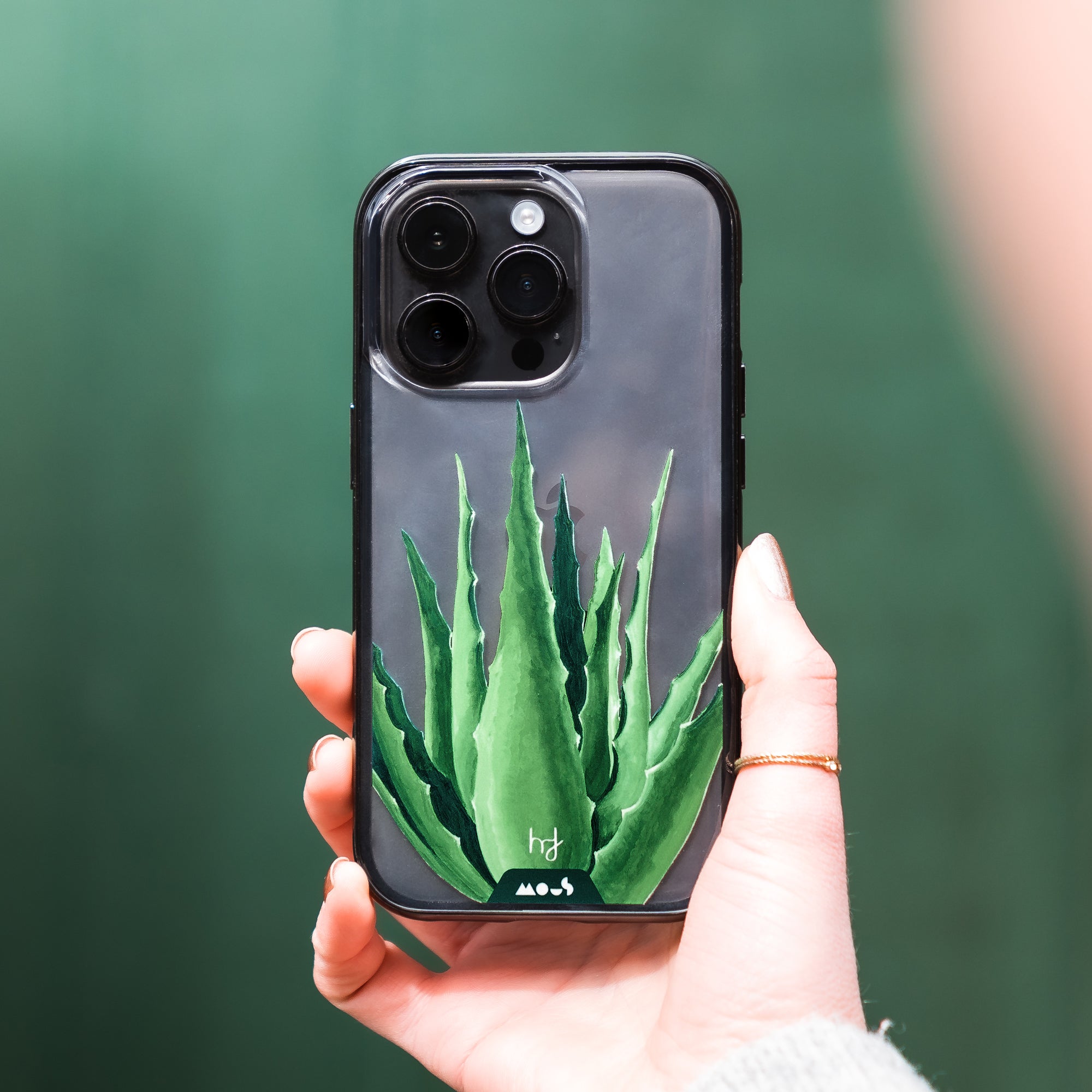 mous-coque-de-protection-spiky-plant-henry-fraser-pour-iphone-12-12-mini-12-pro image 7