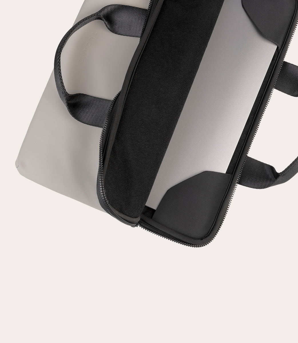 tucano-gommo-super-slim-housse-14-et-macbook-air-15-tanche image 4